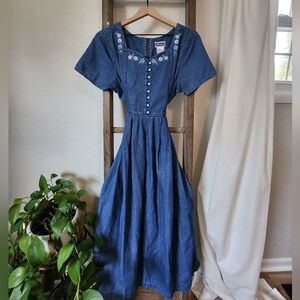 Beautiful Erika & Co. denim dress with floral embroidery